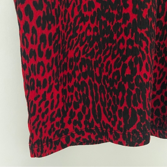 ZARA TRAFALUC RED/BLACK LEOPARD PRINT MOCK NECK SHORT SLEEVED TOP, MEDIUM - Picture 3 of 6